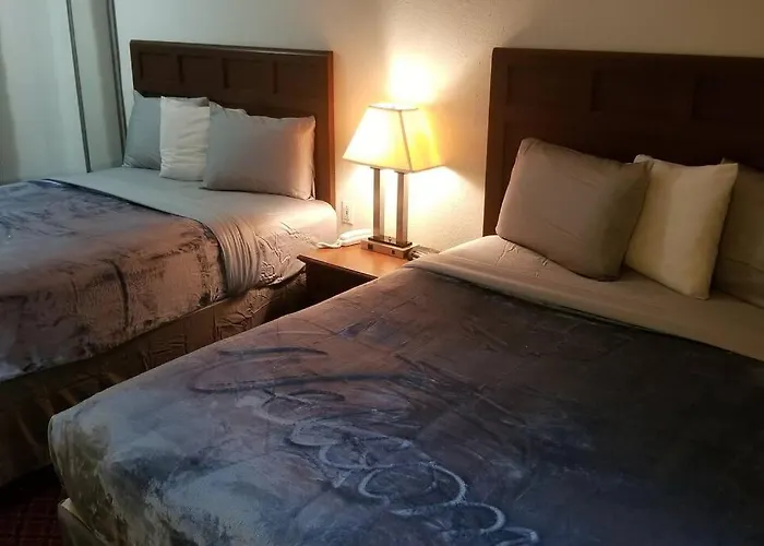 Hotel 2 Queen Beds Hotel Room 208 Wi-Fi Room Booking