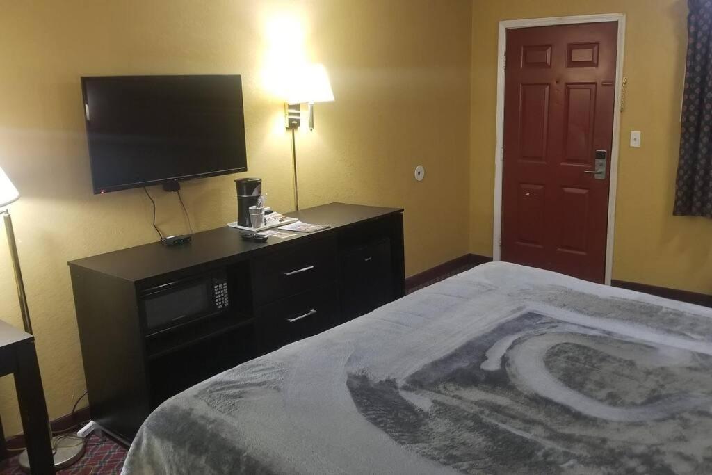 2 Queen Beds 208 Wi-fi * Stillwater