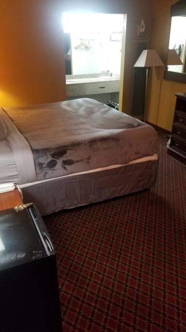 2 Queen Beds 208 Wi-fi Apartment Stillwater