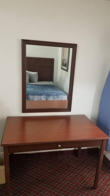Apartment 2 Queen Beds 208 Wi-fi *
