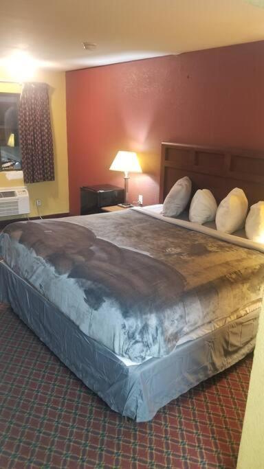 2 Queen Beds 208 Wi-fi * Stillwater